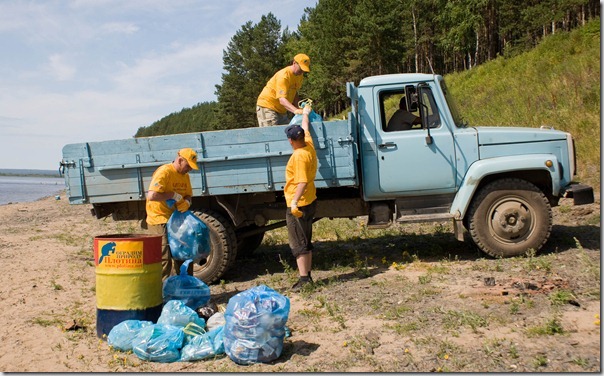 Предыдущая акция Плотины по очистке берега Ангары. Фото: Ирина Якунина